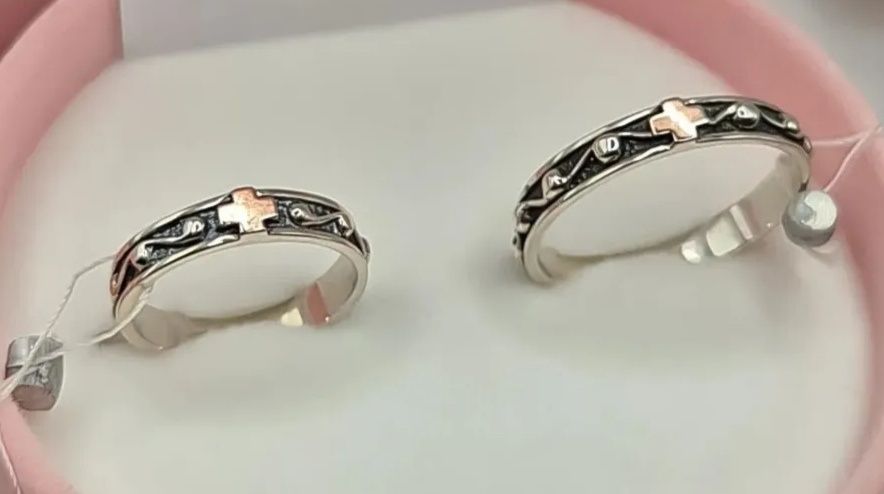 Продам срібні парні каблучки "Вервечки"