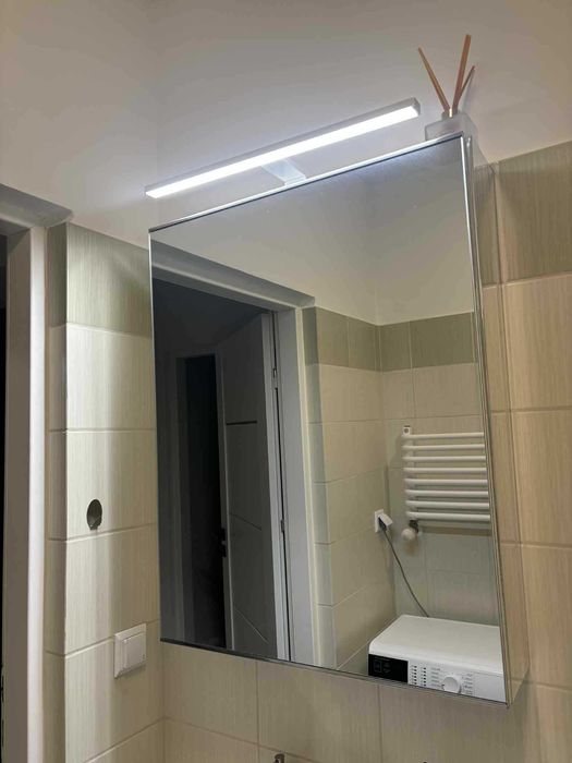 Szafka łazienkowa z lustrem + LED