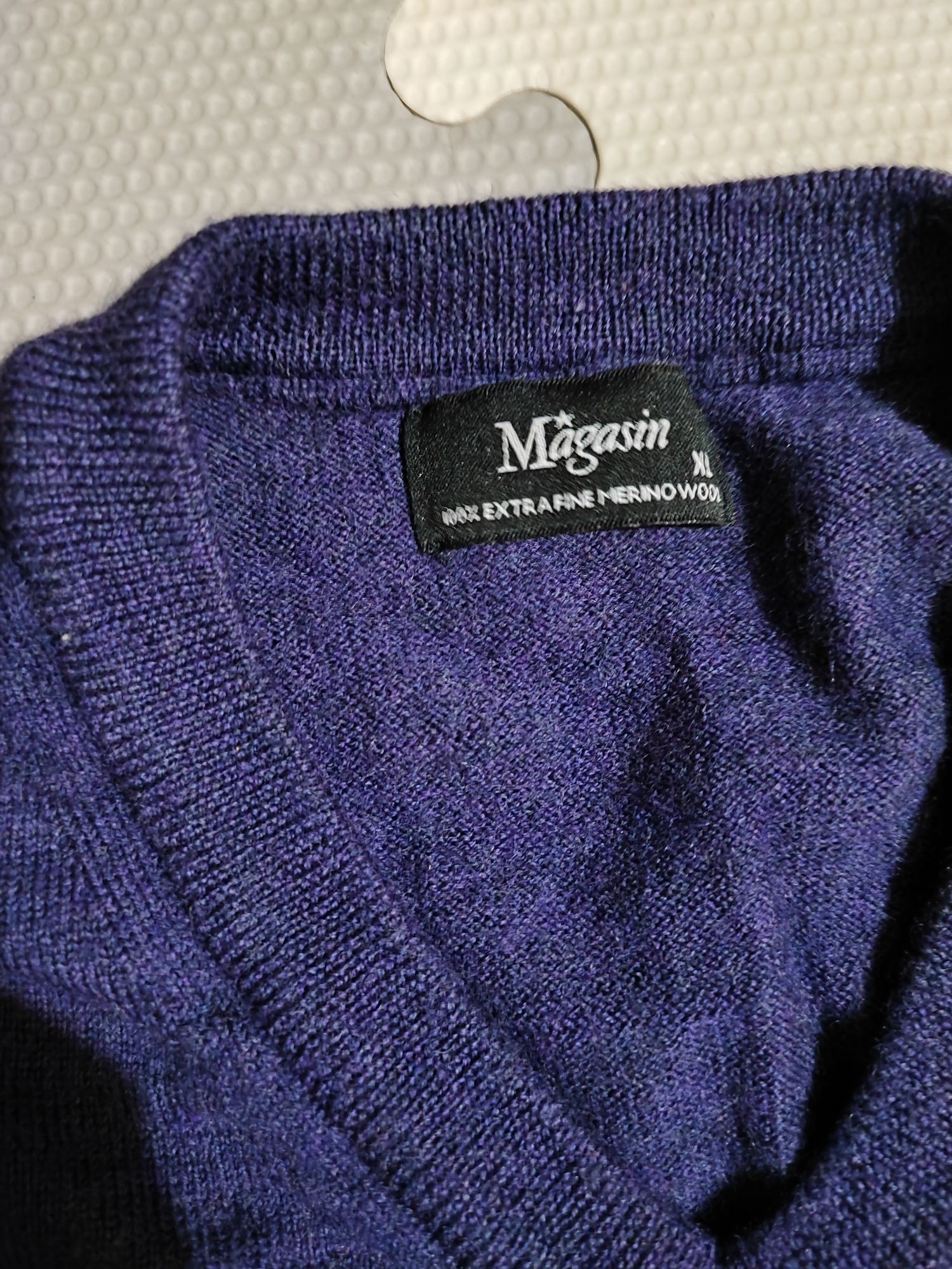 Męski wełniany sweter bluzka bluza w serek merino wool fioletowy XL