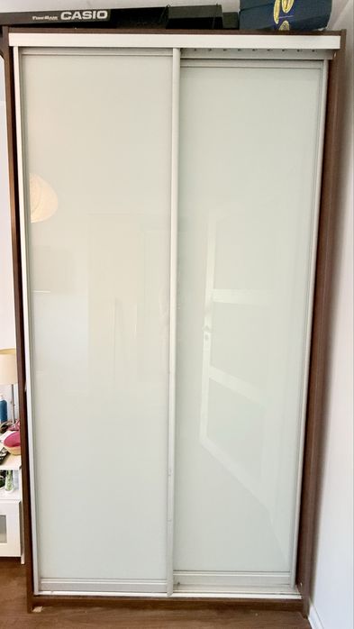 Szafa przesuwna– solidna i pojemna – 120x65x230 cm