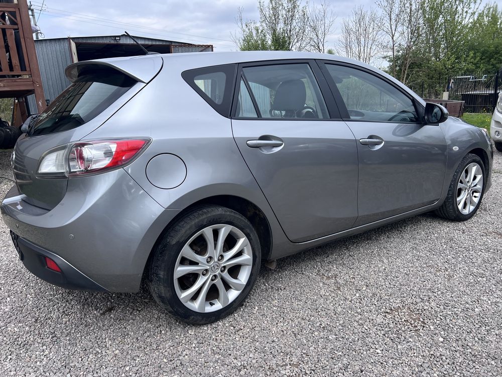 Mazda 3 1.6 benzyna navi klima super stan opłacona