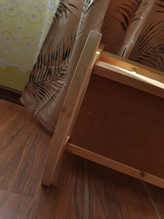 Ślicze łóżeczko dla lali, zabawka bujane drewniane. Zabawka 1+ montre