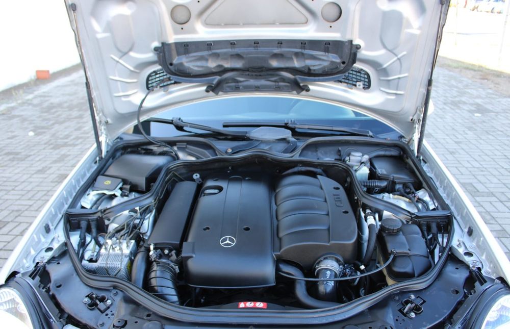 Mercedes-Benz E220 CDI ELEGANCE W211