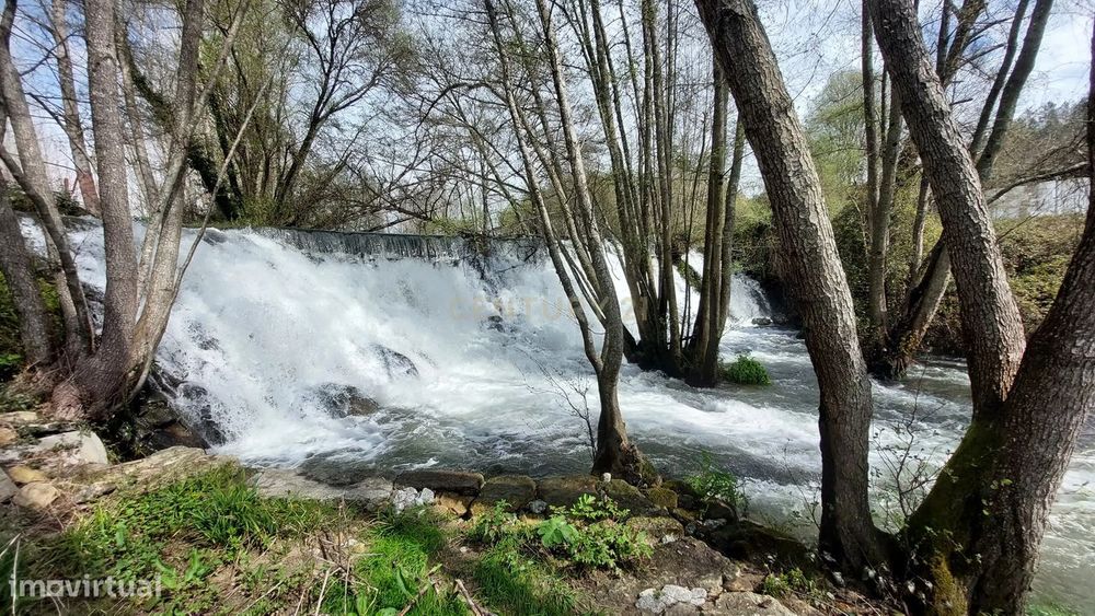 Quintinha à beira rio com projeto habitacional aprovado