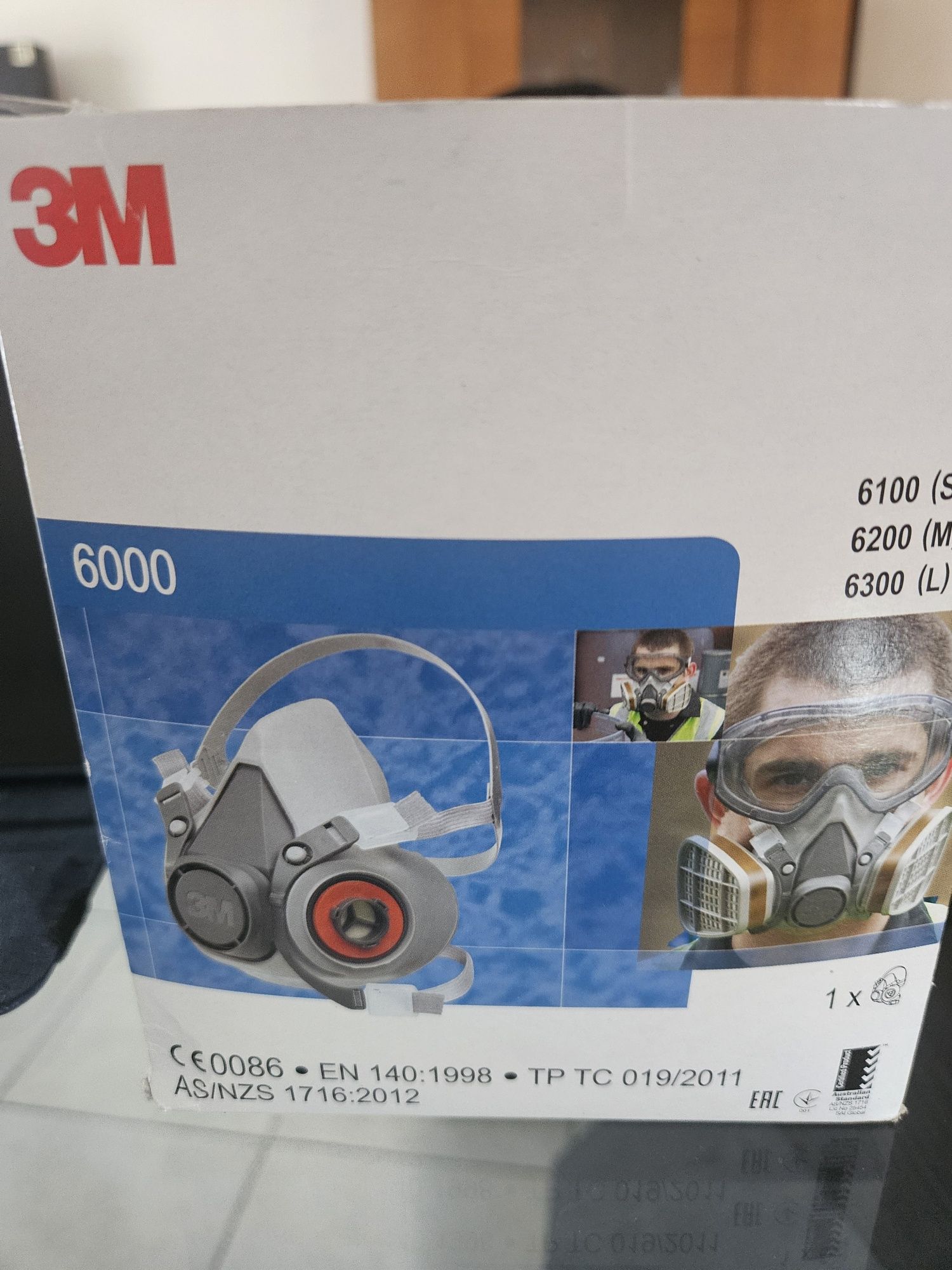 Meia máscara 3M .
