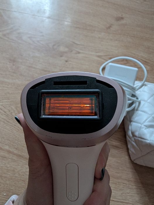 Philips Lumea 9000 BRI958/00  Ефективна домашня IPL-епіляція