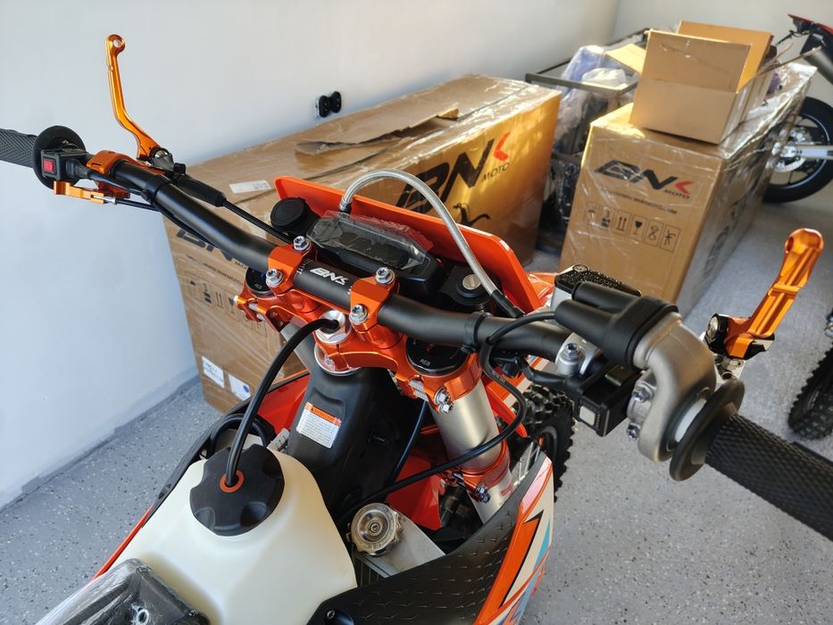 Motocykle enduro BNK Moto K10 300 4t KTM Beta Gas gas