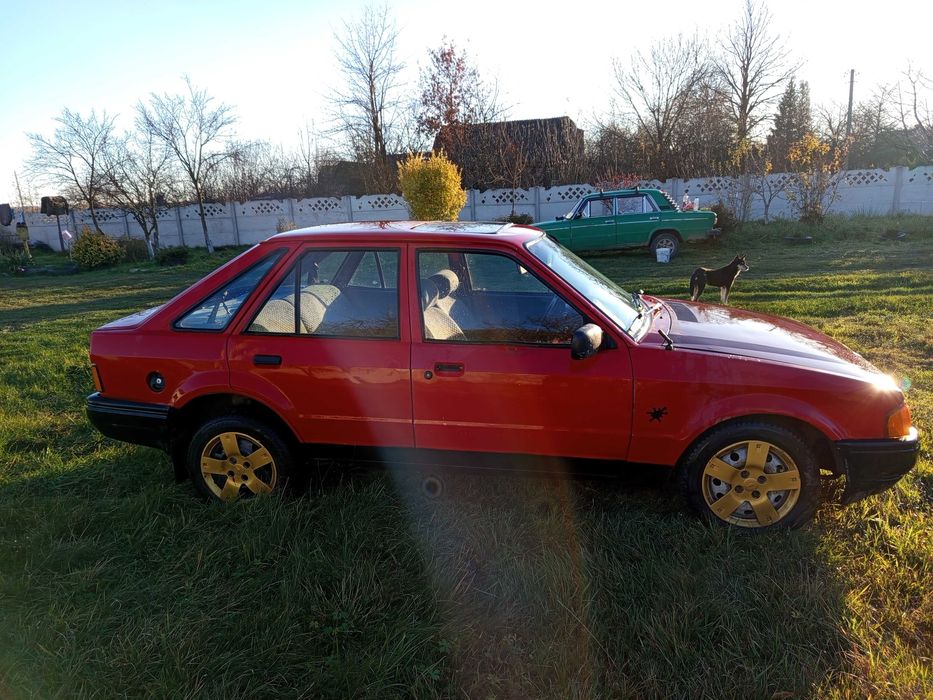 Продається ford escort 1988р