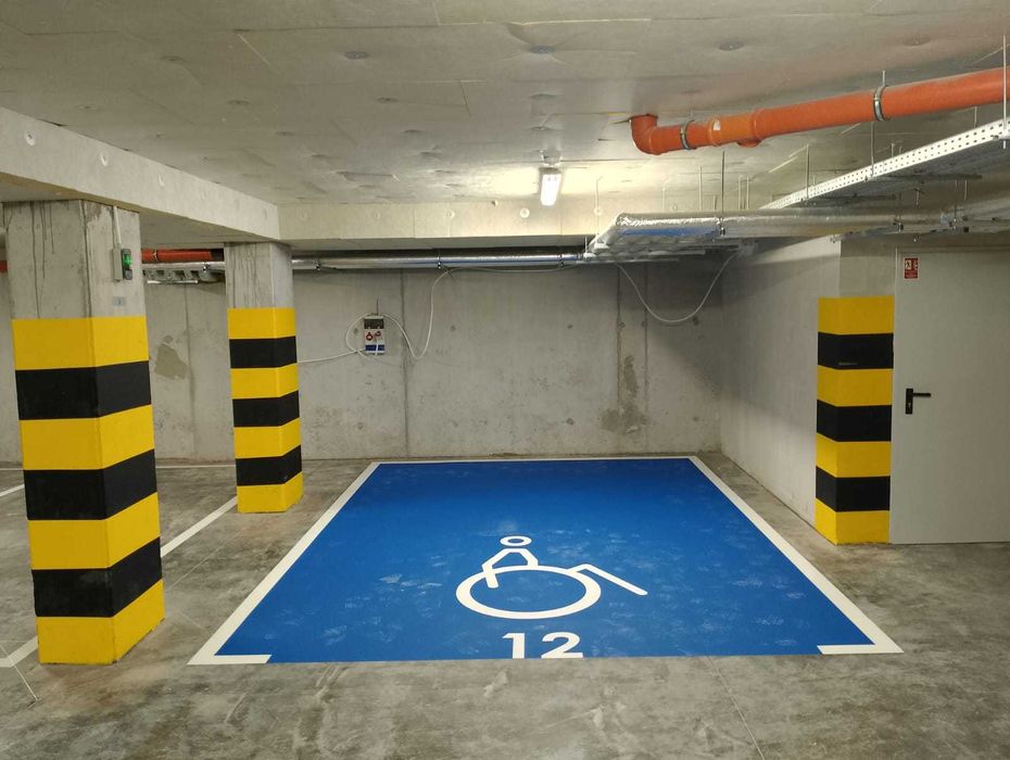 Oznakowanie poziome malowanie linii garaze podziemne znaki poziome