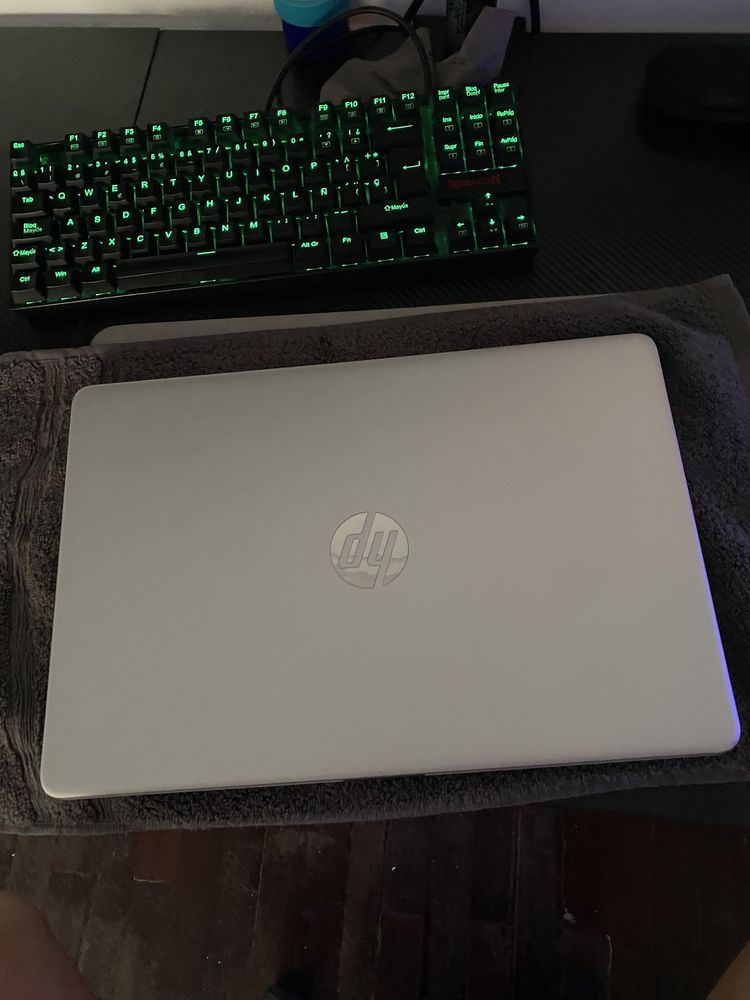 Portatil HP AMD Ryzen 5