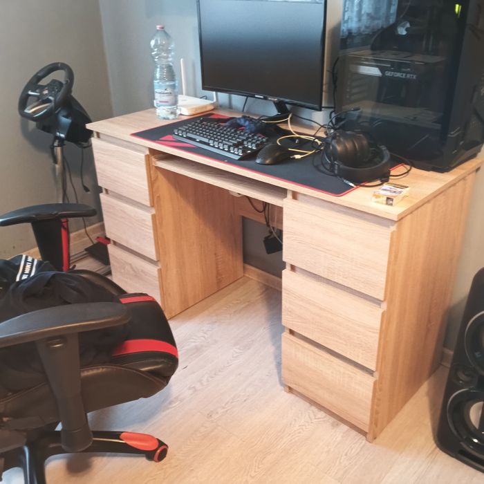 Biurko szklane w kolorze dąb Sonoma