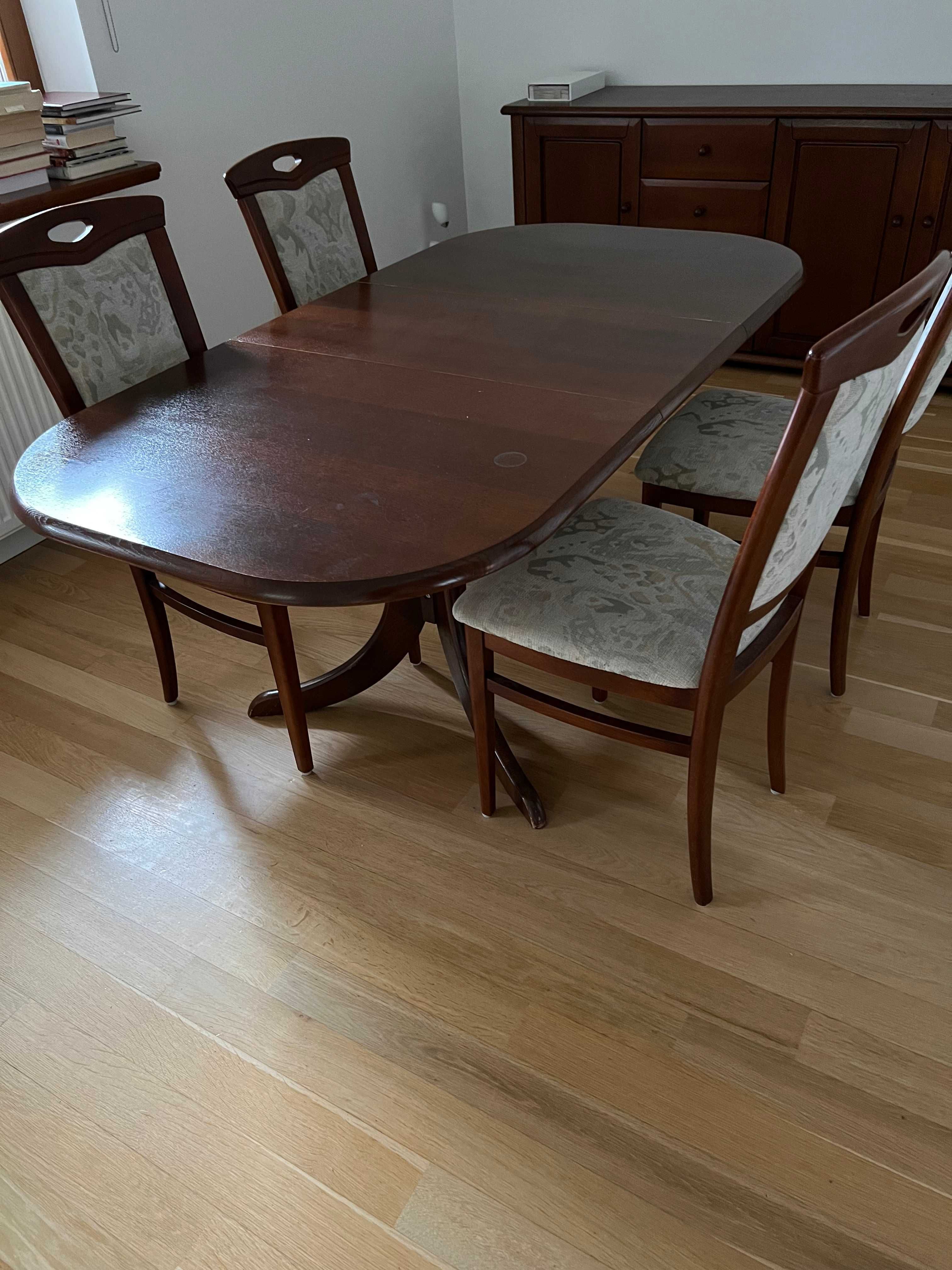 Stół rozkładany i 4 krzesła dębowe - wybarwienie orzech
