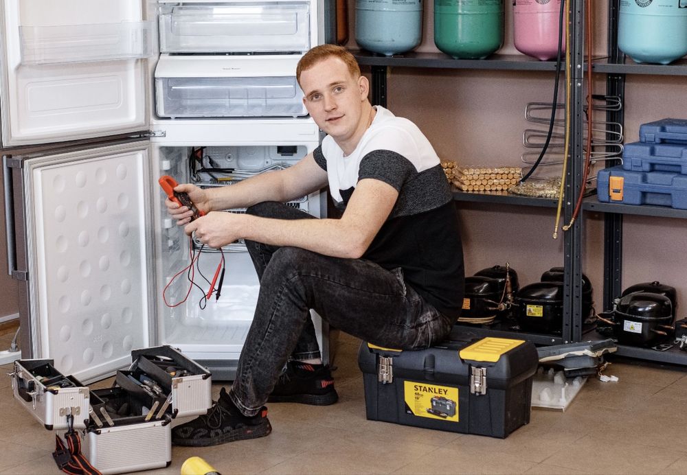 КАЧЕСТВЕННЫЙ! Ремонт Холодильников и Стиральных машин!