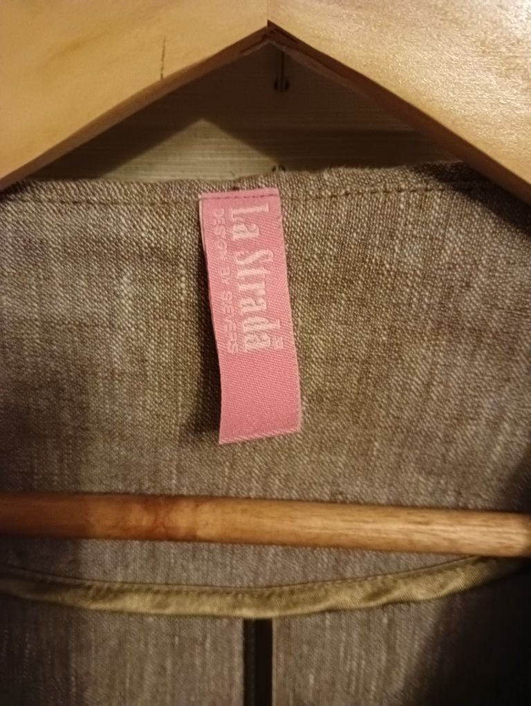 Lekki beżowy stylowy lniany zakiecik