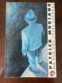 Livro “Na Rua Das Lojas Escuras” de Patrick Modiano