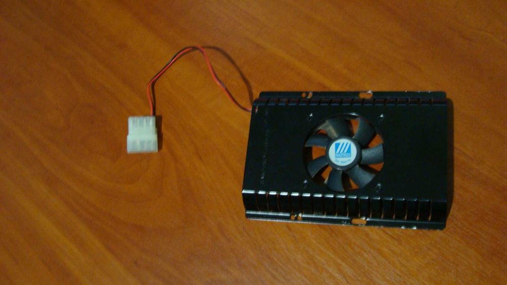 Кулер, вентилятор Maxtron для жесткого диска HDD