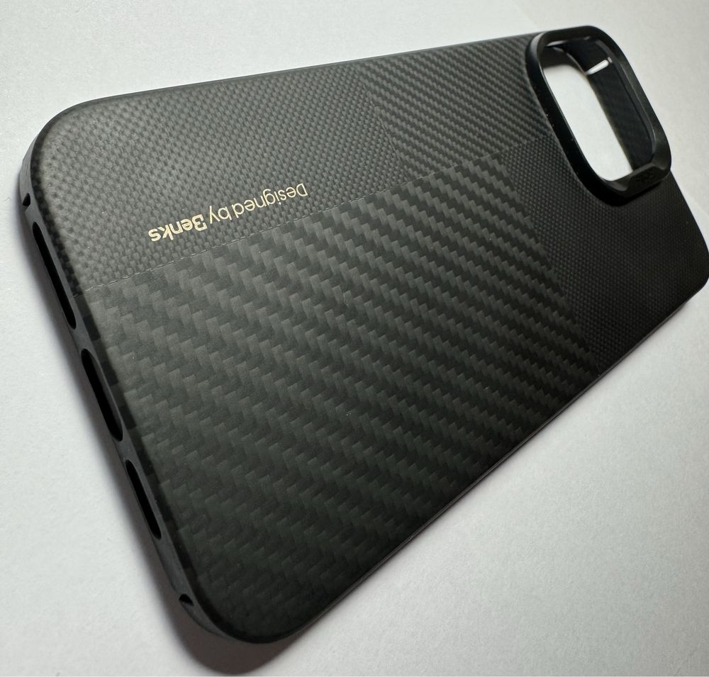 Benks MagClap Armor Air Case Montage Black for iPhone 15 Pro Max