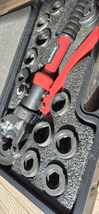 Zaciskarka hydrauliczna ręczna 12T PEX PERT U 16-32 + matryce