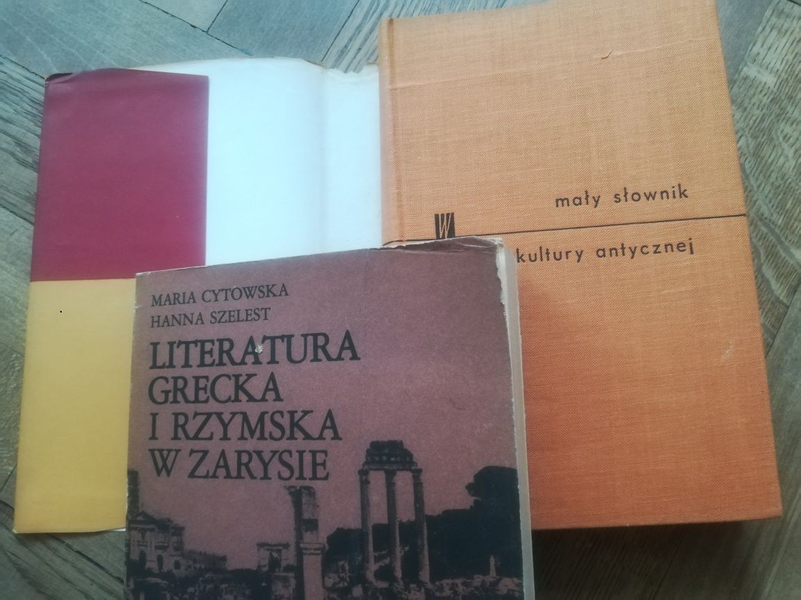 zestaw książek nt. wiedzy antycznej i literackiej
