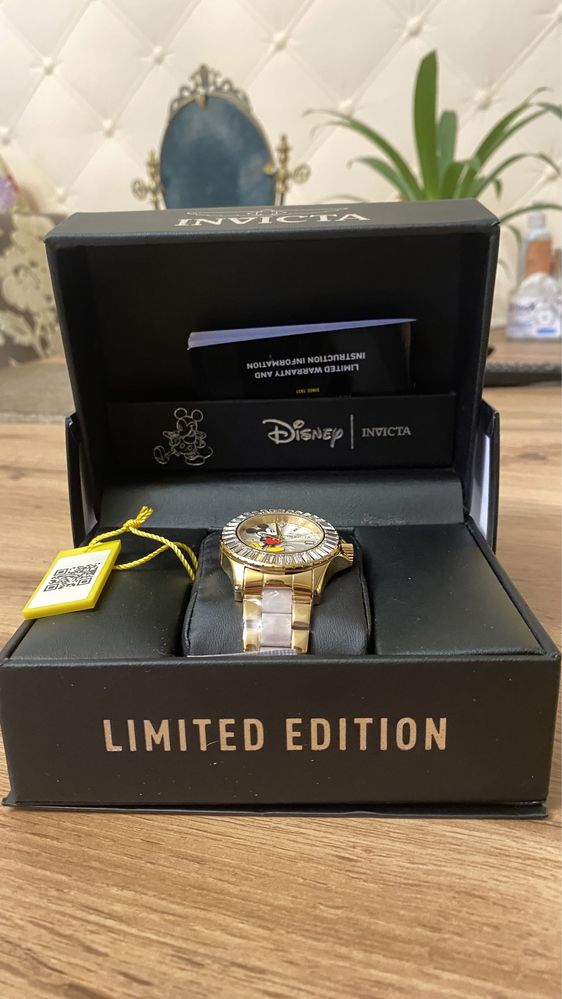 Часы женские Invicta Disney оригинал лимитированная коллекция