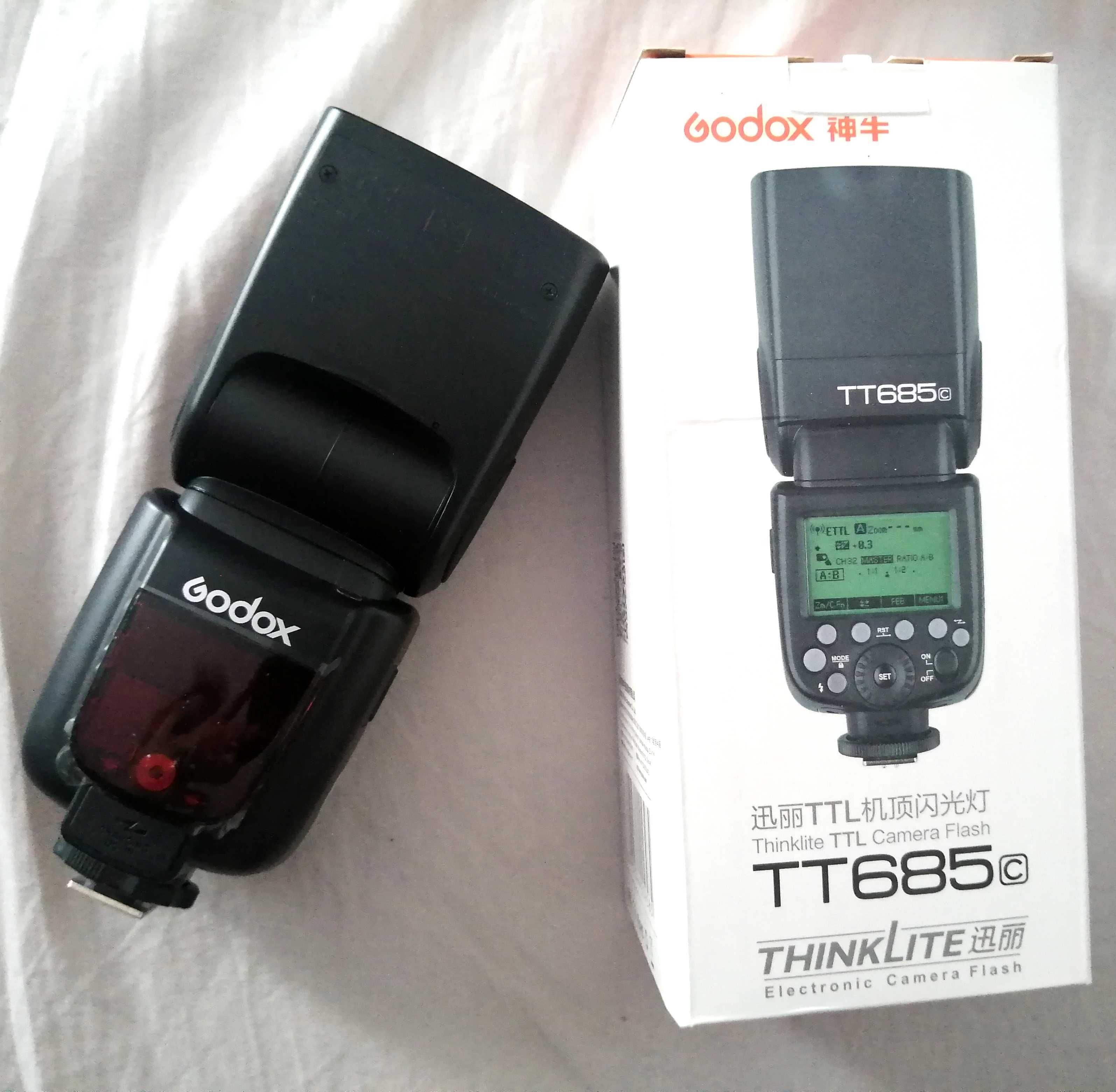 FLASH GODOX TT685.