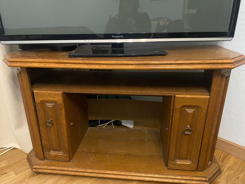 Szafka pod telewizor (dąb barwiony)