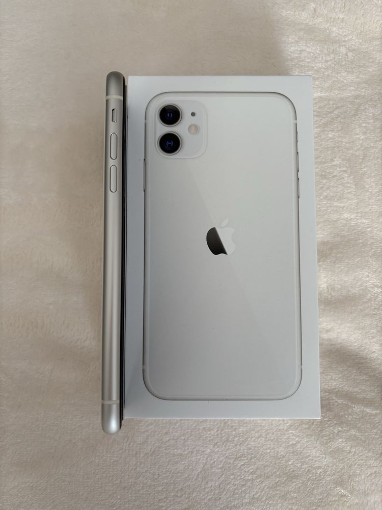 iPhone 11 stan idealny jak nowy biały + etui Guess, zestaw 7 etui