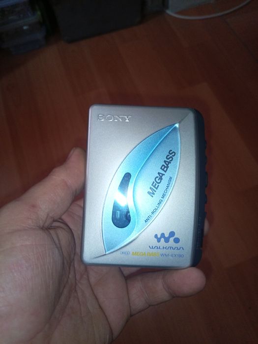 Кассетный плеер Sony, новый