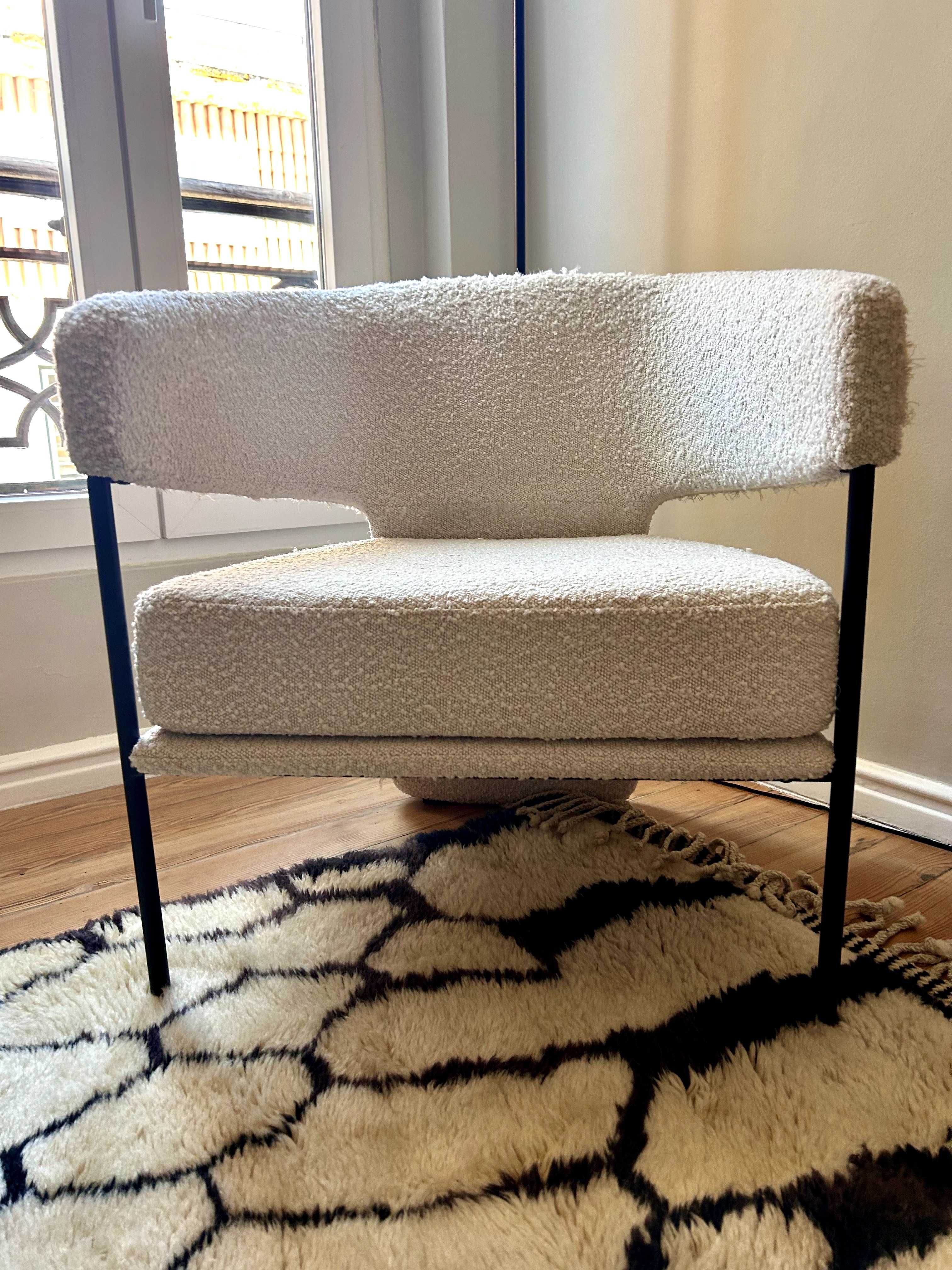 Cadeirão poltrona bouclé / boucle armchair