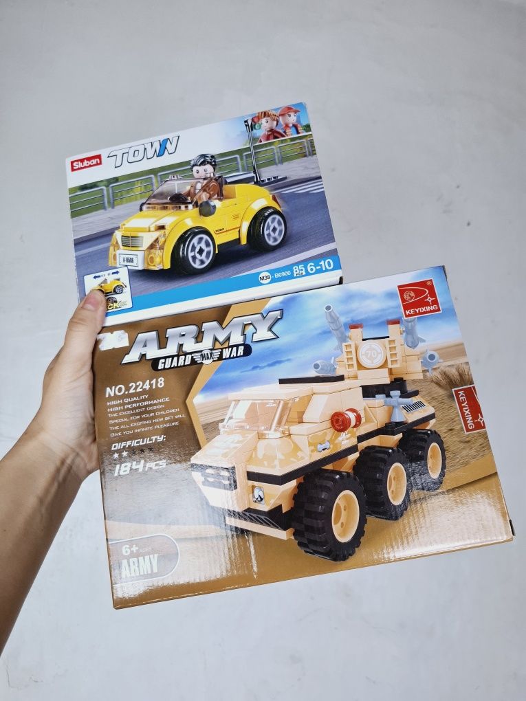 Лот два набора конструктор военная машинка и легковая лего Lego
