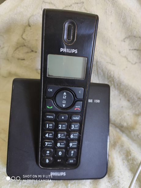 Телефон Philips SE 150