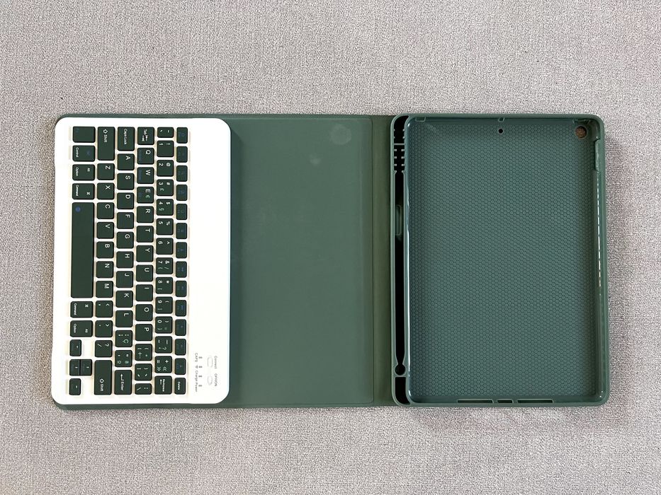Capa com teclado para iPad 7, 8, 9 geração