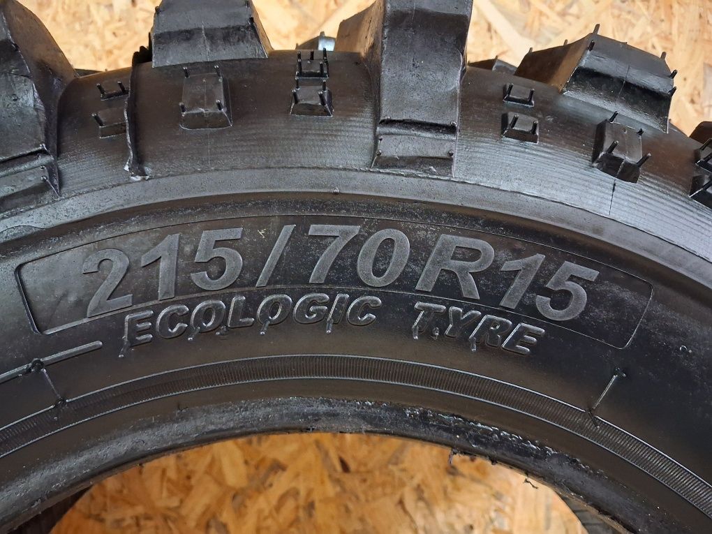 Opony terenowe 215 70 R15 Simex