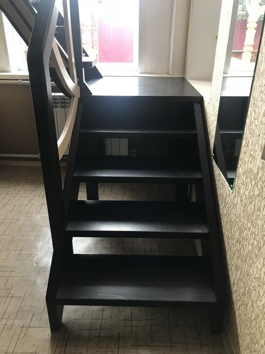 Готові сходи в приватний будинок.