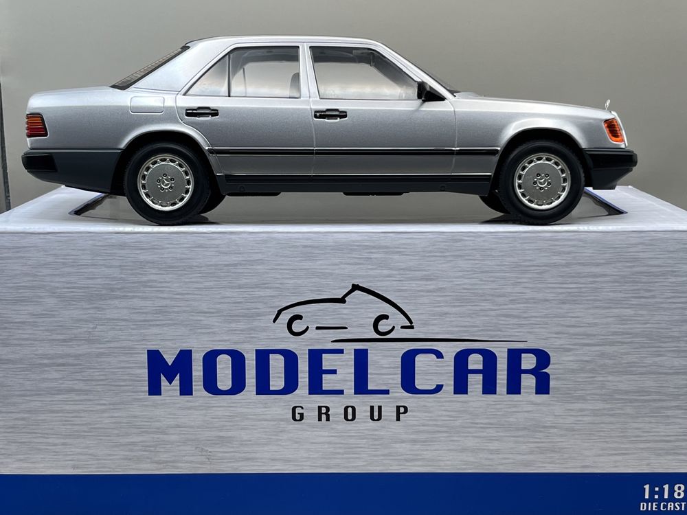 Model 1:18 Mercedes-Benz W124 300E