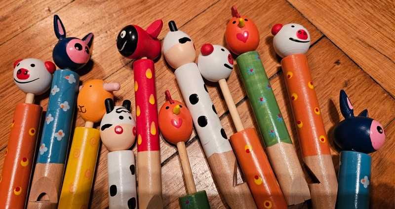 Drewniane zabawki edukacyjne. Fleciki w kształcie zwierząt