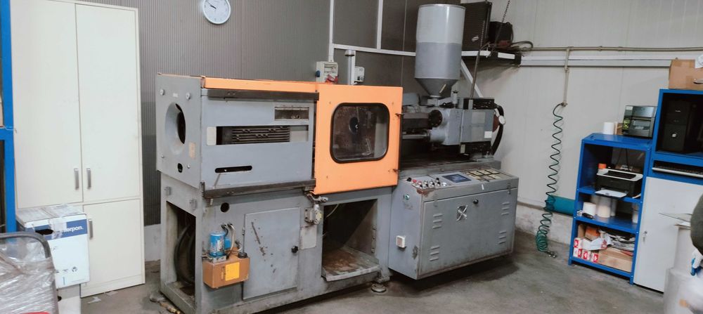 Wtryskarka Formoplast 265/90 Ponar-Żywiec