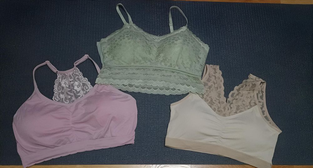 Бюстгальтери, топи, ліфи з Пуш-ап
