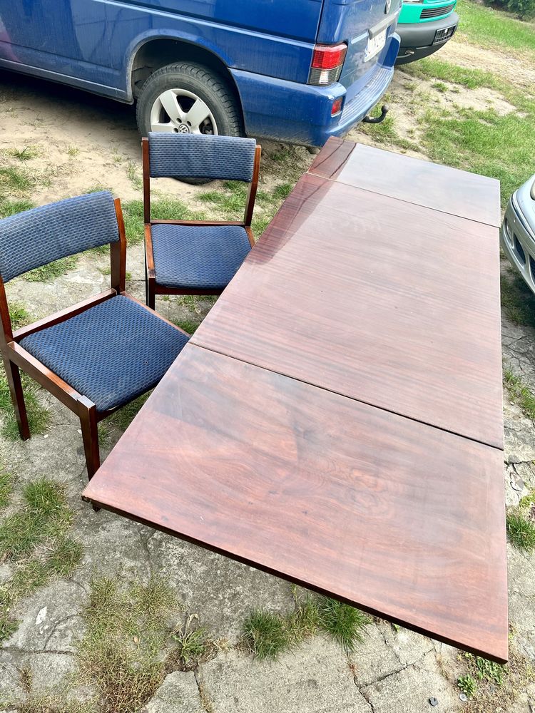 Stół i 6 krzeseł PRL
