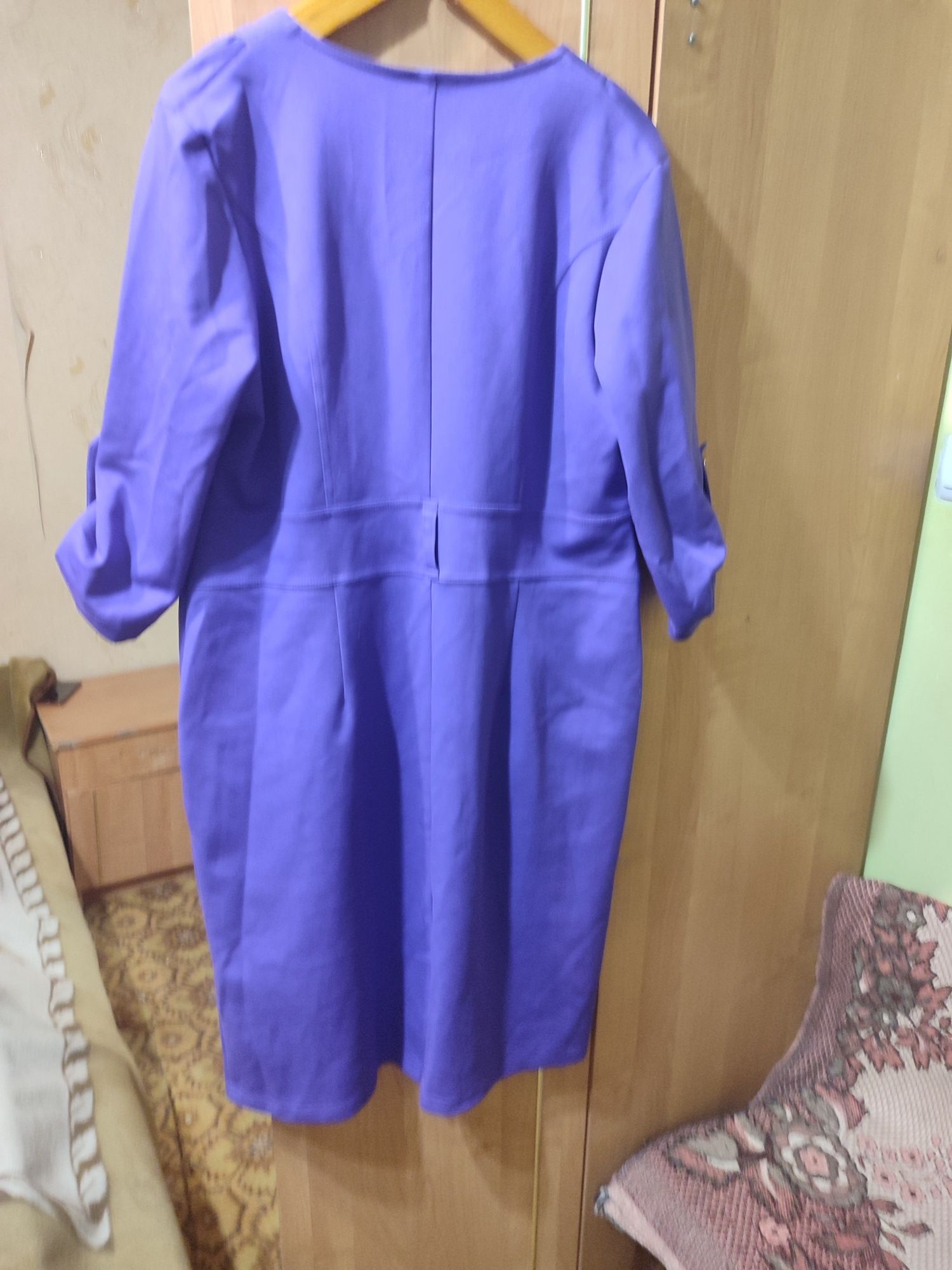 Продаж плаття вживане