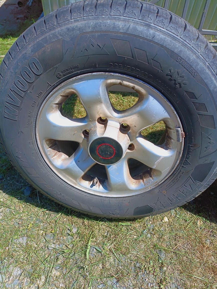 Alu felgi z oponami zimowymi Opel Frontera B