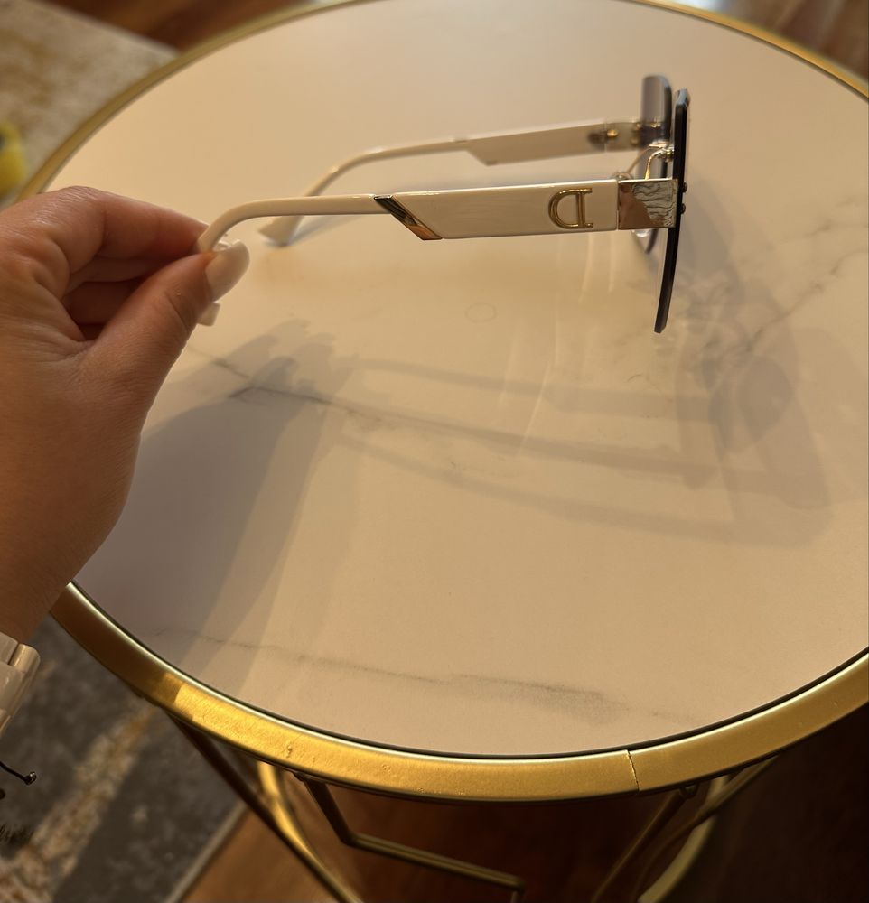 Okulary białe logo dior