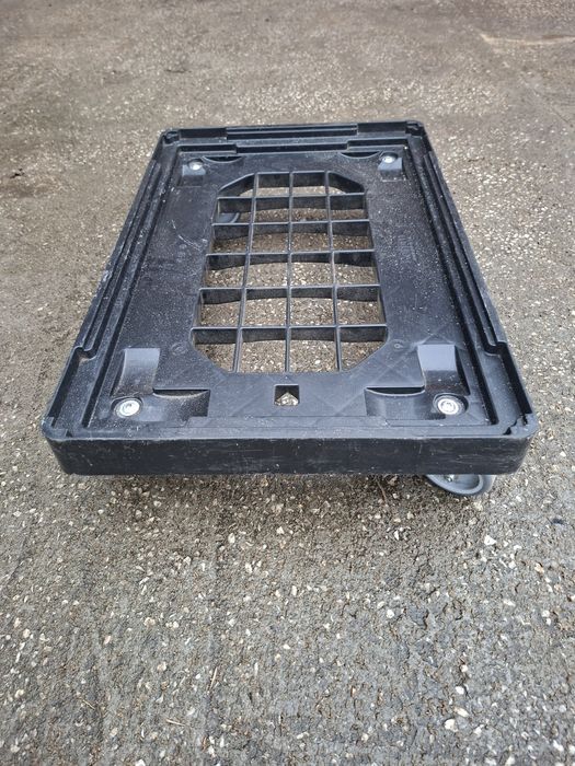 Wozek platformowy używany pod paczki skrzynki