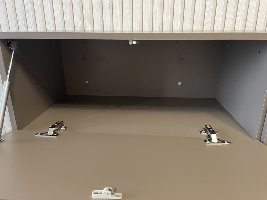 Навесная тумбочка