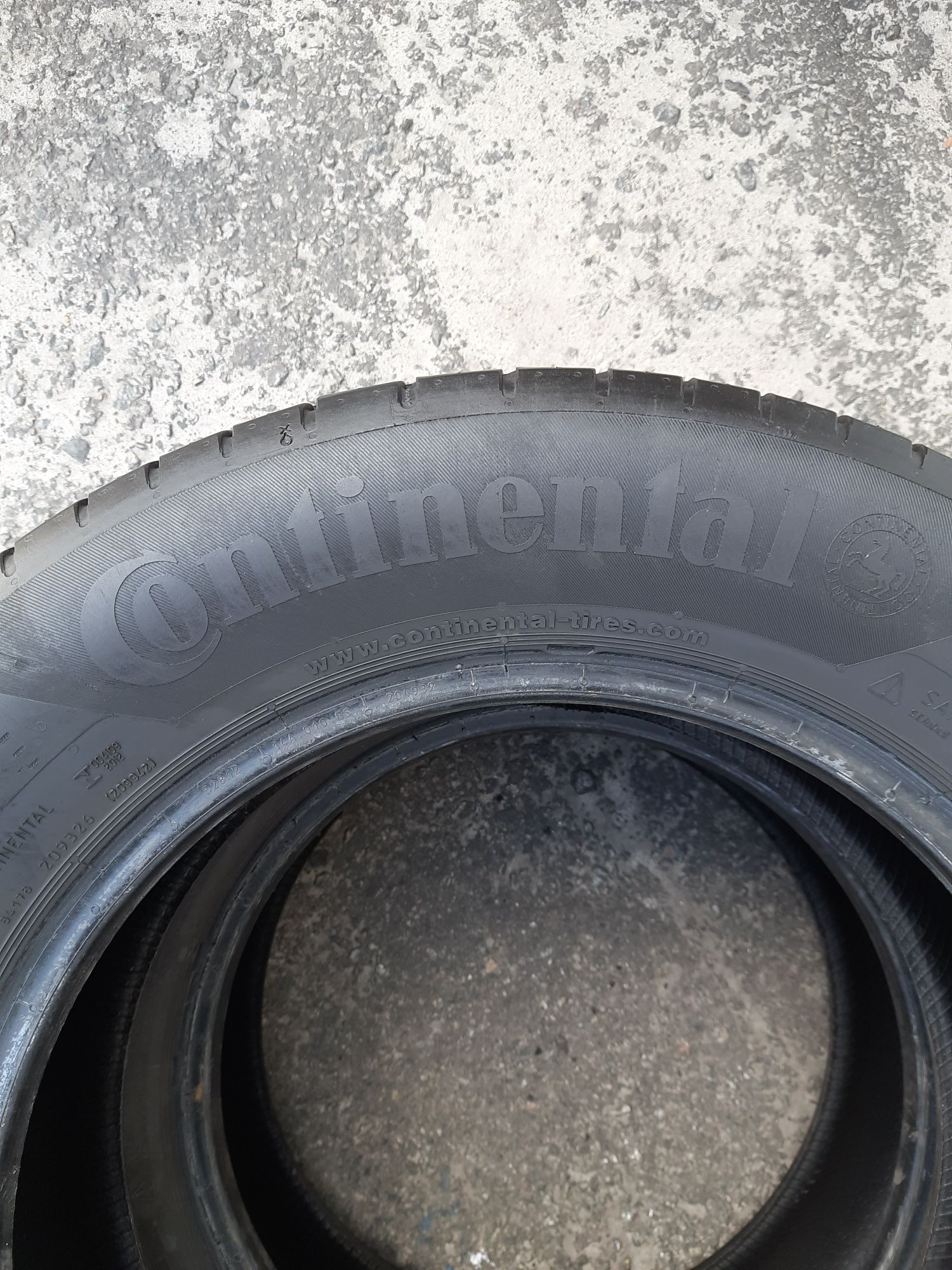 Продам комплект шин Continental 195/65/15