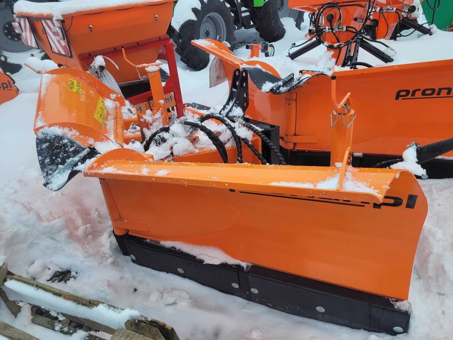 Pług odśnieżny PRONAR PUV 2800M