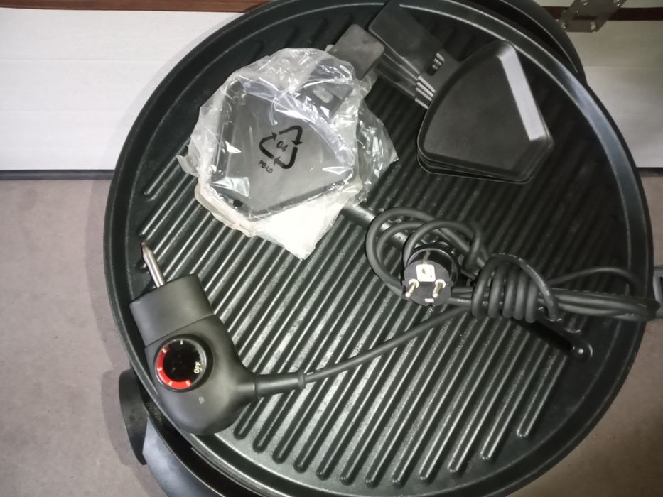 Grill elektryczny z podstawa na taras balkon
 
Grill elektryczny z pod