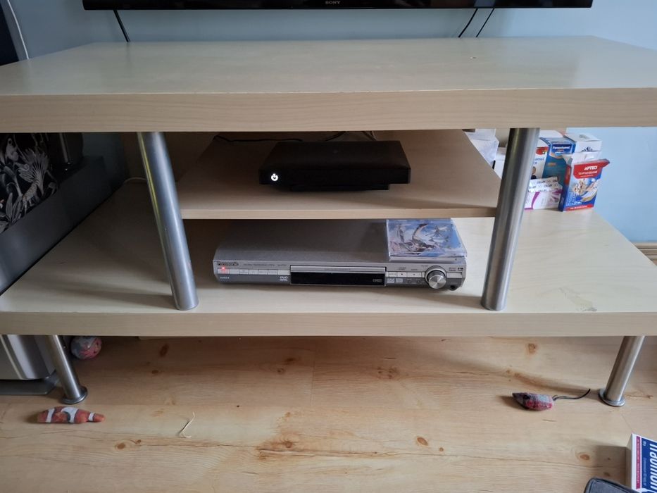 Stolik pod telewizor