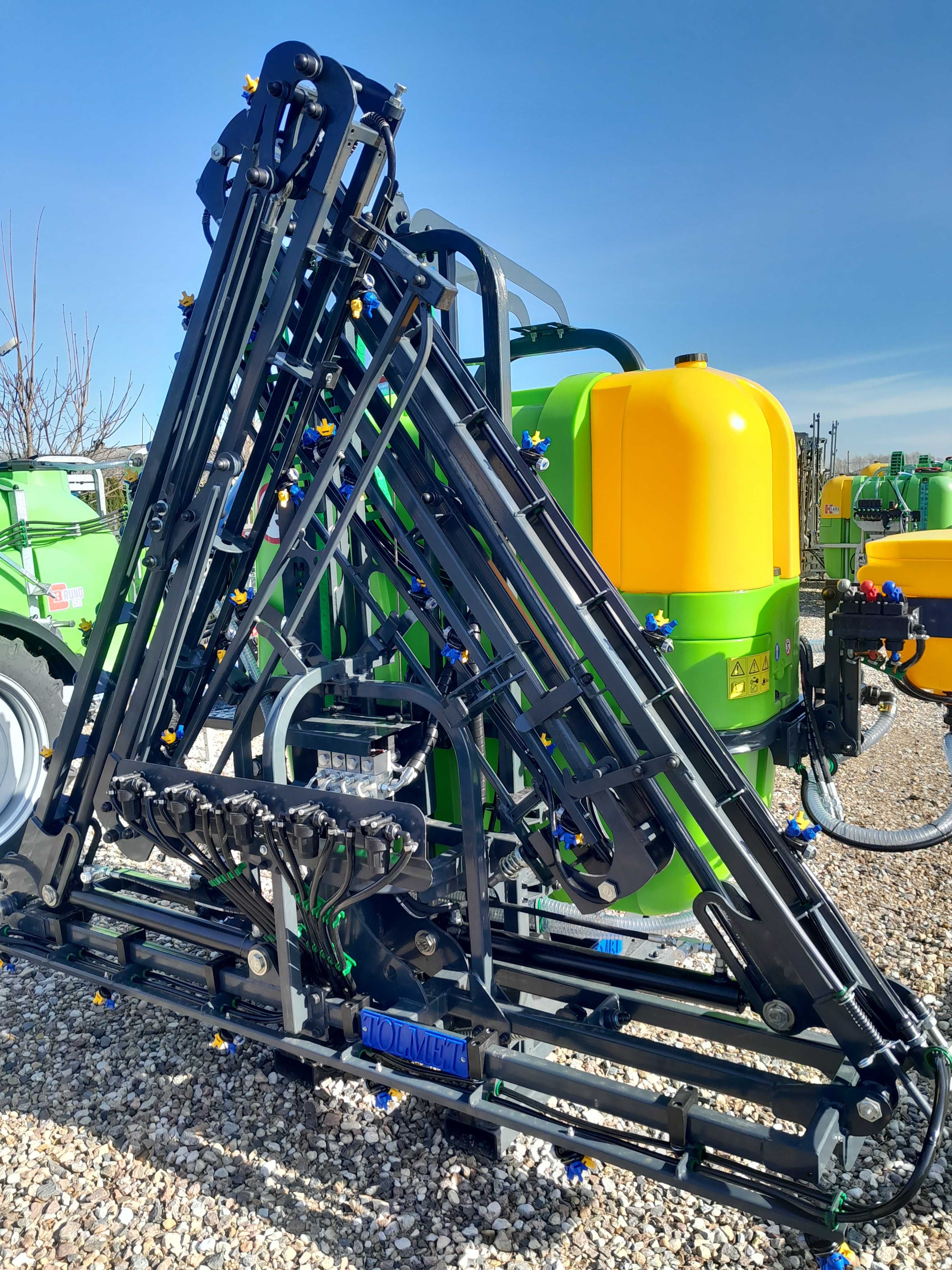 Opryskiwacz zawieszany Xsara 1000 l 15 m lance komputer Tolmet 2025