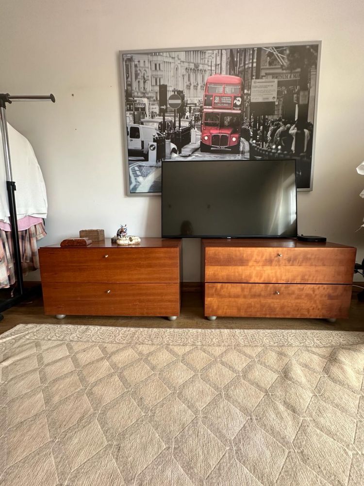 Mobilia de quarto em cerejeira